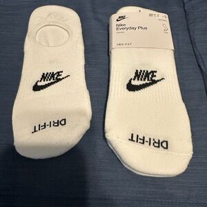 Nike Everyday Plus White Athletic Socks